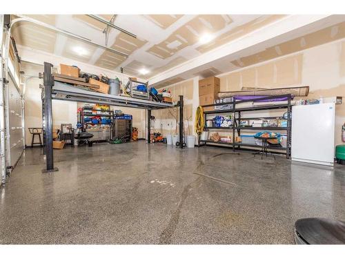 111 Sandpiper Court, Chestermere, AB - Indoor Photo Showing Garage