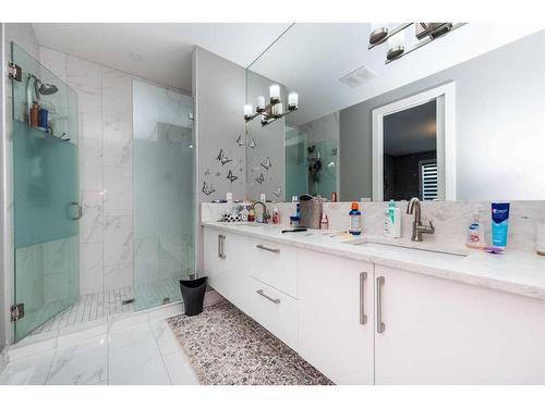 111 Sandpiper Court, Chestermere, AB - Indoor Photo Showing Bathroom