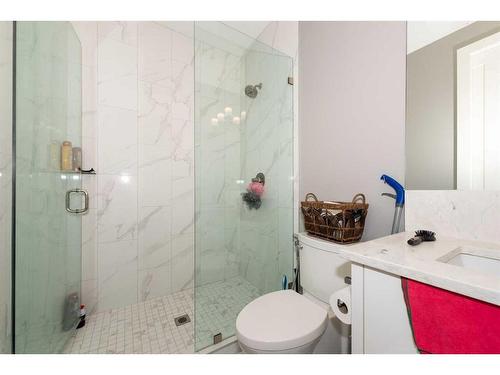 111 Sandpiper Court, Chestermere, AB - Indoor Photo Showing Bathroom