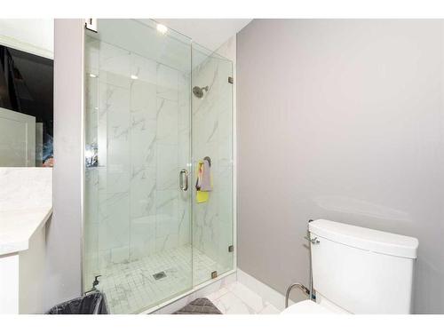 111 Sandpiper Court, Chestermere, AB - Indoor Photo Showing Bathroom