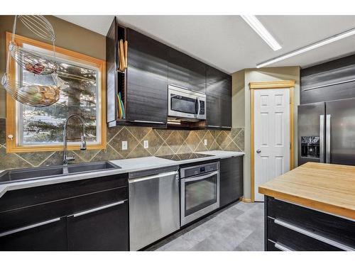 167 Panorama Hills Way Nw, Calgary, AB - Indoor Photo Showing Kitchen