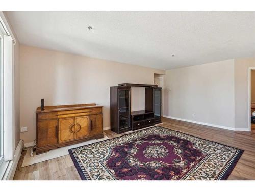 2202-11 Chaparral Ridge Drive Se, Calgary, AB - Indoor Photo Showing Other Room