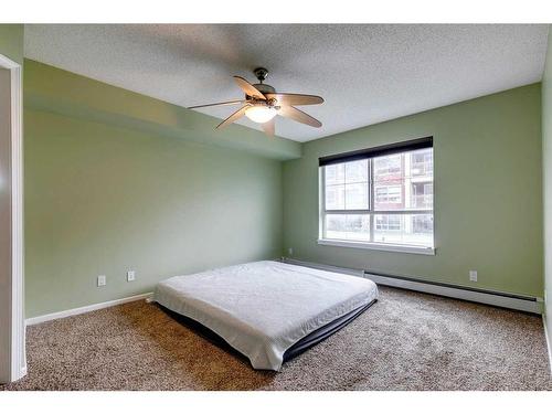 113-25 Richard Place Sw, Calgary, AB - Indoor Photo Showing Bedroom