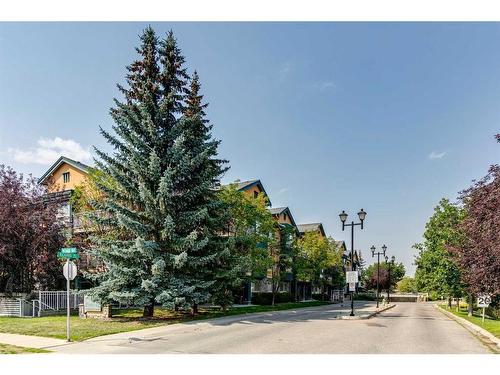 113-25 Richard Place Sw, Calgary, AB - Outdoor