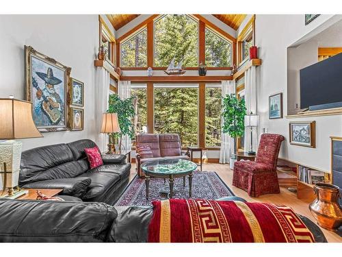 276 Eagle  Terrace Road, Canmore, AB - Indoor Photo Showing Living Room