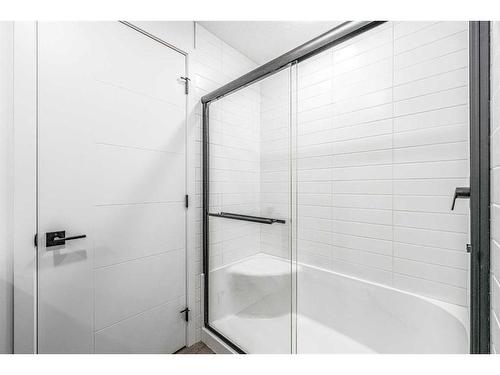 406-3932 University Avenue Nw, Calgary, AB - Indoor Photo Showing Bathroom