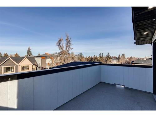 1930 27 Street Sw, Calgary, AB - Indoor Photo Showing Other Room