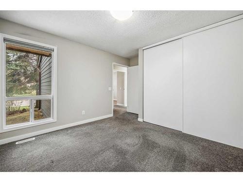 410-2520 Palliser Drive Sw, Calgary, AB - Indoor Photo Showing Other Room