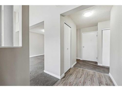 410-2520 Palliser Drive Sw, Calgary, AB - Indoor Photo Showing Other Room
