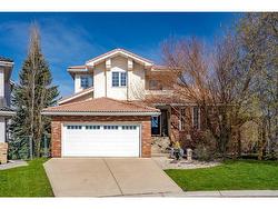 224 Hampshire Court NW Calgary, AB T3A 4Y4