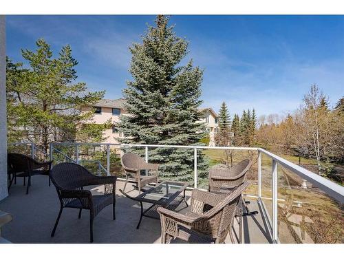 224 Hampshire Court Nw, Calgary, AB - Outdoor