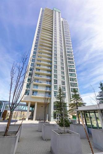 604-99 Spruce Place Sw, Calgary, AB - Outdoor With Facade