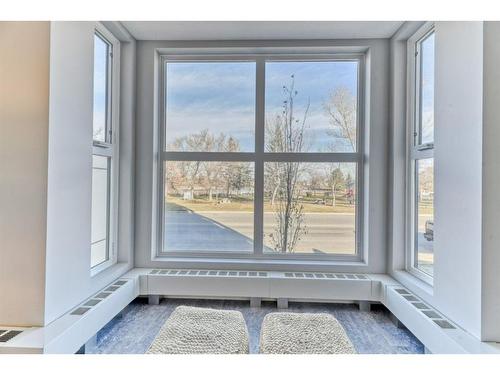 13-606 Lakeside Boulevard, Strathmore, AB - Indoor Photo Showing Other Room