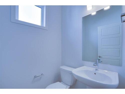 406-75 Evanscrest Common Nw, Calgary, AB - Indoor Photo Showing Bathroom