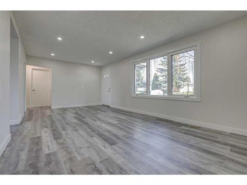 119 Rundlecairn Road Ne, Calgary, AB - Indoor Photo Showing Other Room