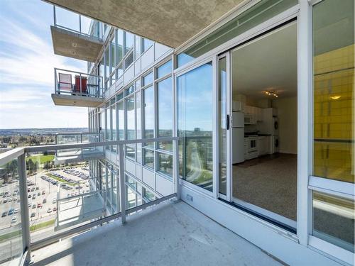 1704-3830 Brentwood Road Nw, Calgary, AB - Outdoor With Exterior