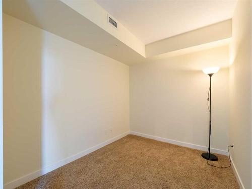 1704-3830 Brentwood Road Nw, Calgary, AB - Indoor Photo Showing Other Room