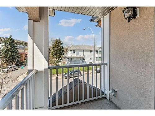 4538 Montgomery Avenue Nw, Calgary, AB - Outdoor With Balcony With Exterior
