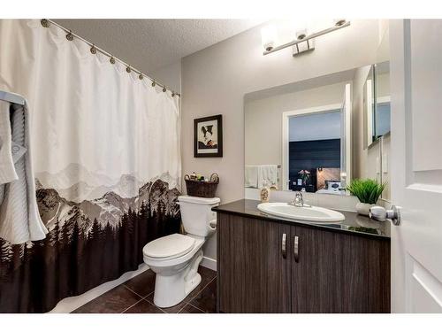 9 Legacy Gate Se, Calgary, AB - Indoor Photo Showing Bathroom