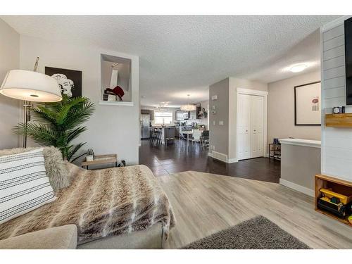 9 Legacy Gate Se, Calgary, AB - Indoor Photo Showing Living Room