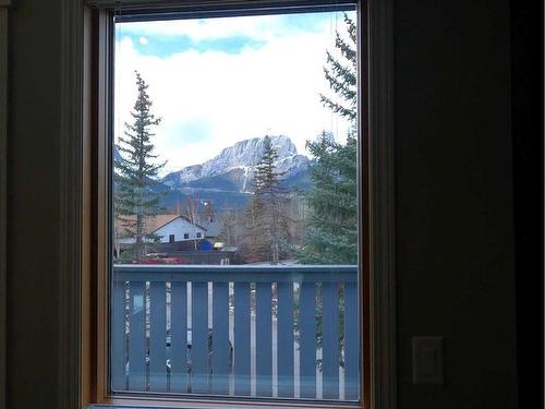 1000       #3 Cougar Creek Drive Drive, Canmore, AB -  Photo Showing Other Room