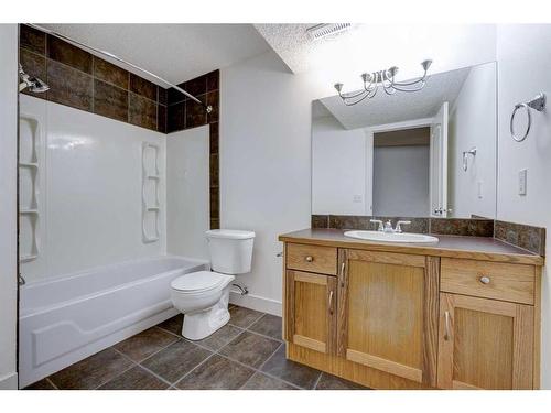 139 Cranwell Crescent Se, Calgary, AB - Indoor Photo Showing Bathroom
