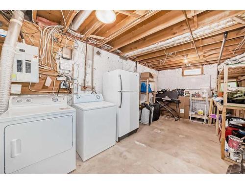 35 Templemont Drive Ne, Calgary, AB - Indoor Photo Showing Laundry Room