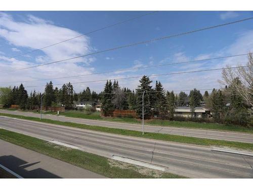 4071 32 Avenue Nw, Calgary, AB - Outdoor With View