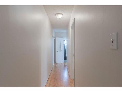 1516 29 Avenue Sw, Calgary, AB - Indoor Photo Showing Other Room