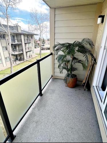 3205-393 Patterson Hill Sw, Calgary, AB - Outdoor With Balcony With Exterior