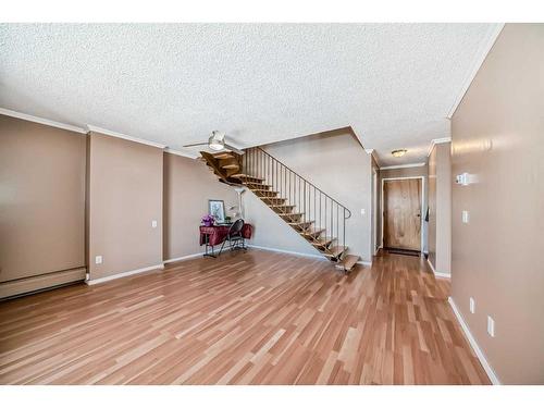 1413-4944 Dalton Drive Nw, Calgary, AB - Indoor Photo Showing Other Room