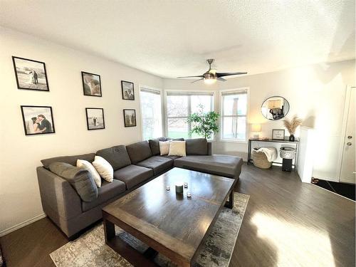 601 Prairie Sound Circle Nw, High River, AB - Indoor Photo Showing Living Room