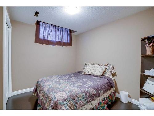 405 Taralake Landing Ne, Calgary, AB - Indoor Photo Showing Bedroom
