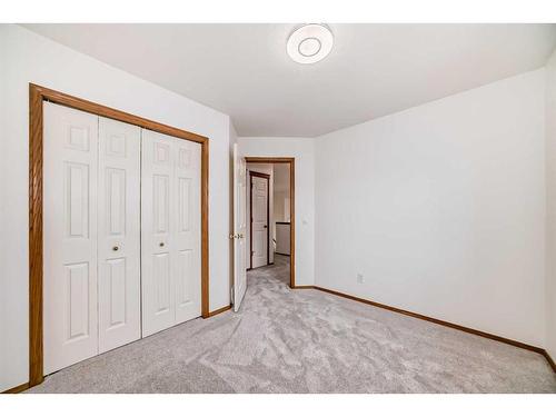 168 Coventry Circle Ne, Calgary, AB - Indoor Photo Showing Other Room