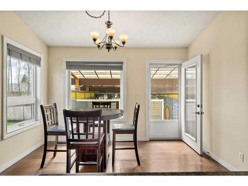 112 Harrison Court, Crossfield, AB - Indoor Photo Showing Dining Room