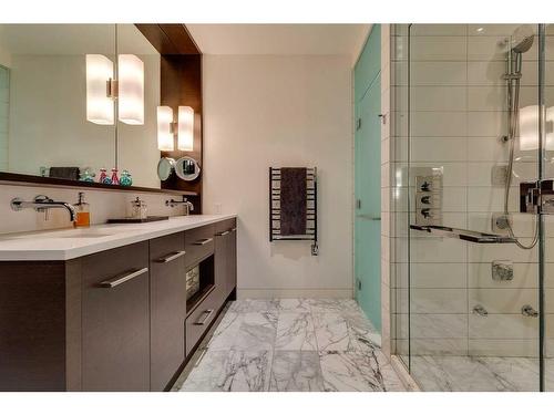 310-135 26 Avenue Sw, Calgary, AB - Indoor Photo Showing Bathroom