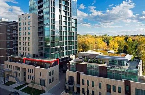 310-135 26 Avenue Sw, Calgary, AB - Outdoor With Facade