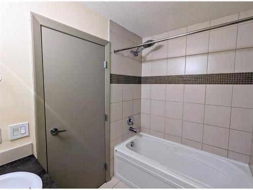 1303-210 15 Avenue Se, Calgary, AB - Indoor Photo Showing Bathroom