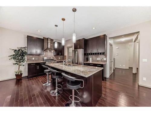 151 Everbrook Drive Sw, Calgary, AB - Indoor Photo Showing Kitchen With Upgraded Kitchen