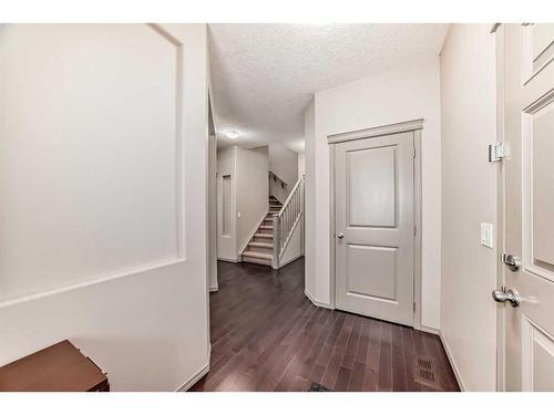 151 Everbrook Drive Sw, Calgary, AB - Indoor Photo Showing Other Room
