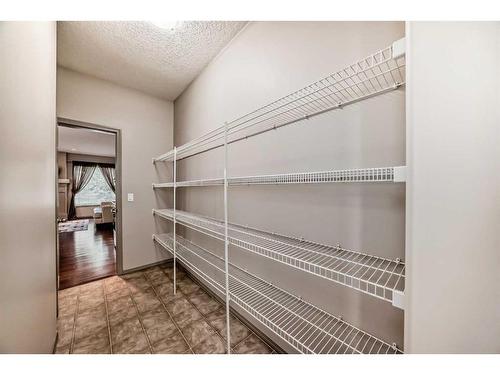 151 Everbrook Drive Sw, Calgary, AB - Indoor With Storage