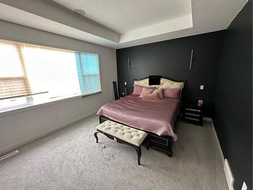 8136 Bowness Road Nw, Calgary, AB - Indoor Photo Showing Bedroom