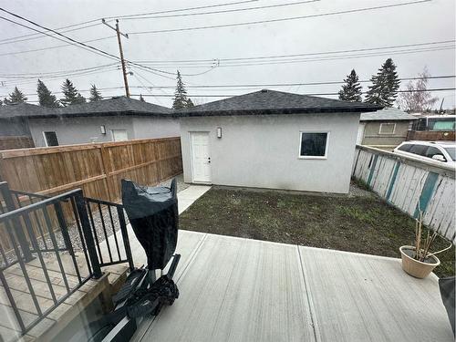 8136 Bowness Road Nw, Calgary, AB - Outdoor