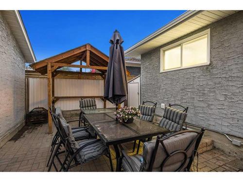 70 Hogarth Crescent Sw, Calgary, AB - Outdoor With Deck Patio Veranda With Exterior