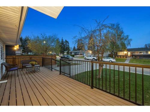 70 Hogarth Crescent Sw, Calgary, AB - Outdoor With Deck Patio Veranda With Exterior