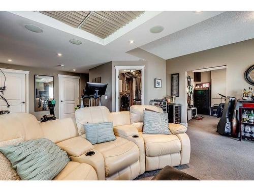 628 Windridge Road Sw, Airdrie, AB - Indoor Photo Showing Living Room