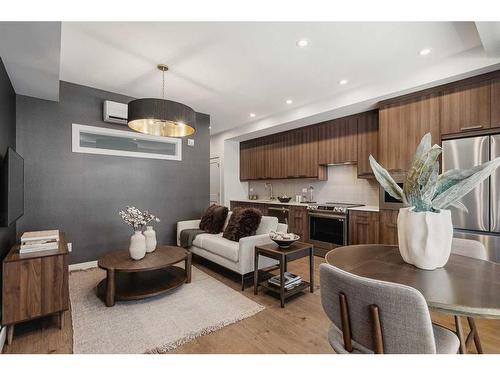 7320-1802 Mahogany Boulevard Se, Calgary, AB - Indoor Photo Showing Kitchen With Upgraded Kitchen