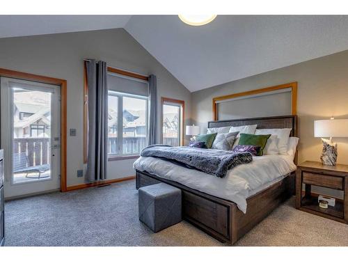 421 Stewart Creek Close, Canmore, AB - Indoor Photo Showing Bedroom