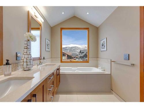 421 Stewart Creek Close, Canmore, AB - Indoor Photo Showing Bathroom