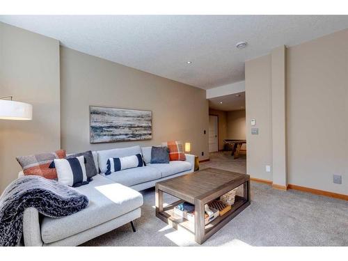421 Stewart Creek Close, Canmore, AB - Indoor Photo Showing Living Room